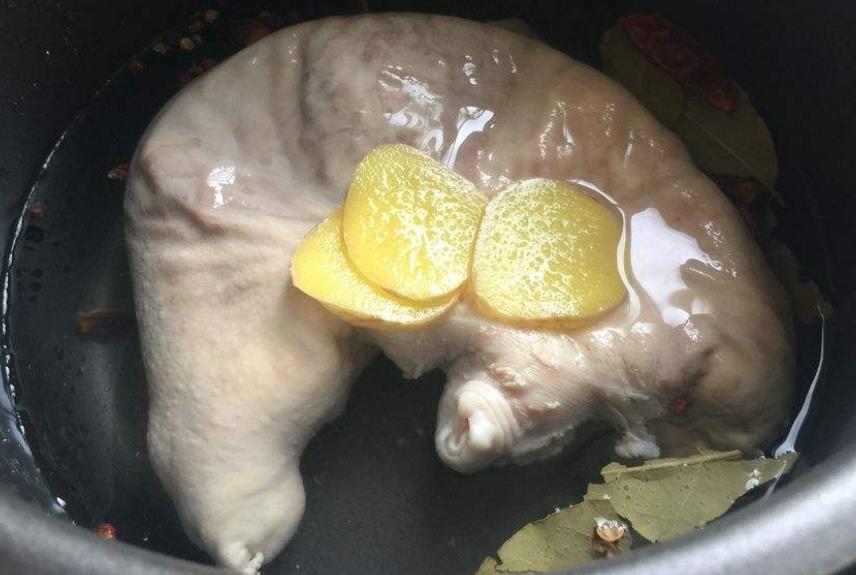 腊猪肚怎么炒才会又脆又好吃,爆炒猪肚怎么炒好吃视频教学