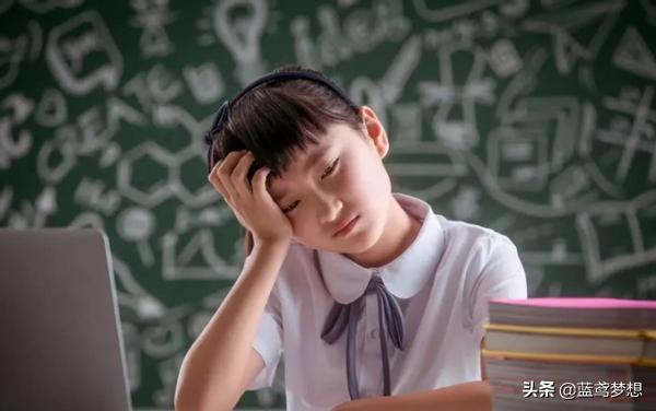 青春期的孩子厌学没有兴趣怎么办,一年级小孩厌学不想上学怎么办