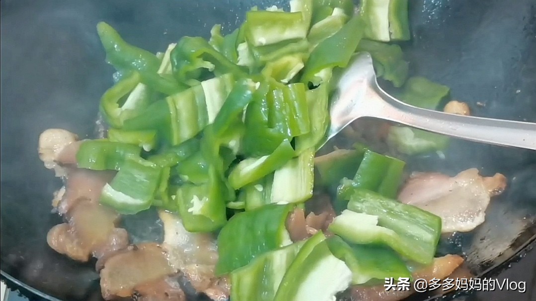 有霉的腊肉怎么吃,长霉的腊肉用火烧过可以吃吗