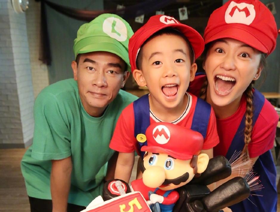 妈妈发现孩子有点黄怎么办,宝宝身上长了个大大的黑头