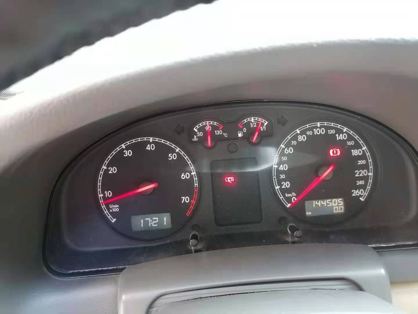 帕萨特冷车启动延迟3秒以上,老帕萨特车辆热车启动困难