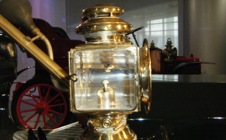 开着大灯看花灯,细数车灯进阶史~