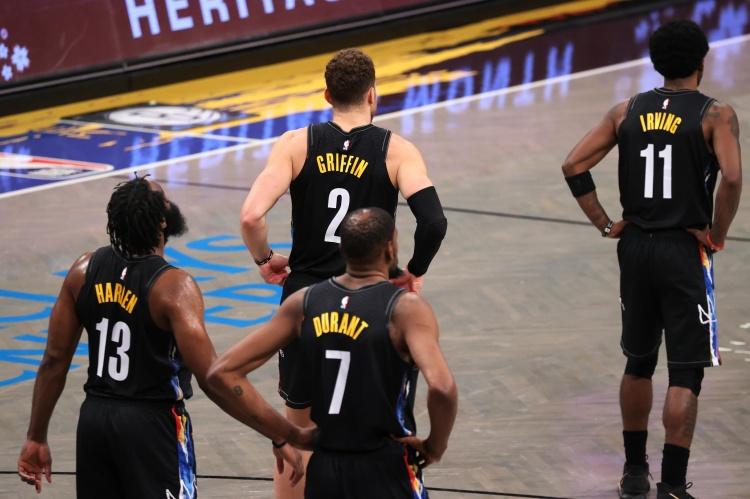 篮网真不受待见！球票半价卖不出，市长喊话+球迷欢呼支持尼克斯