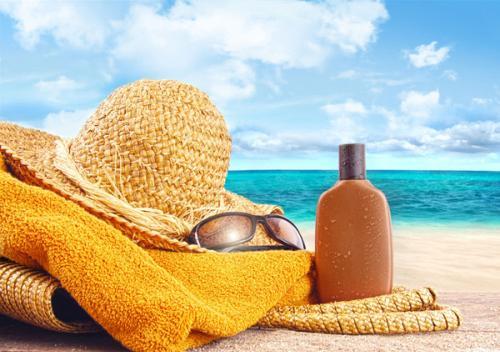 夏季阳光毒辣，宝宝娇嫩皮肤容易晒伤？家长记住4招，宝宝不难受