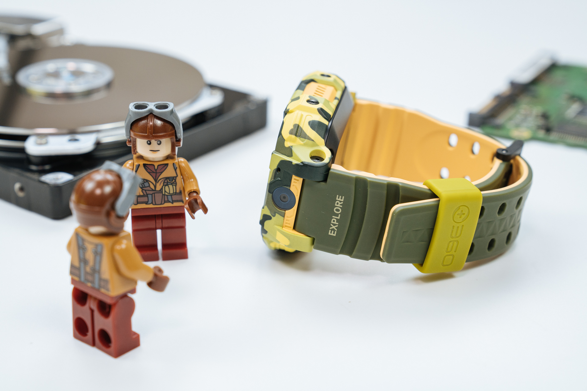 3608xs和小天才q1r手表哪个好,儿童手表360好还是小天才好