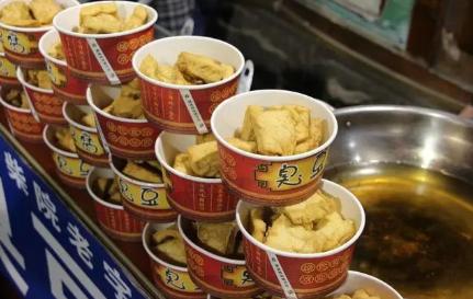 江门市夜市摆地摊小吃哪里有,摆夜市地摊小吃卖什么最火爆