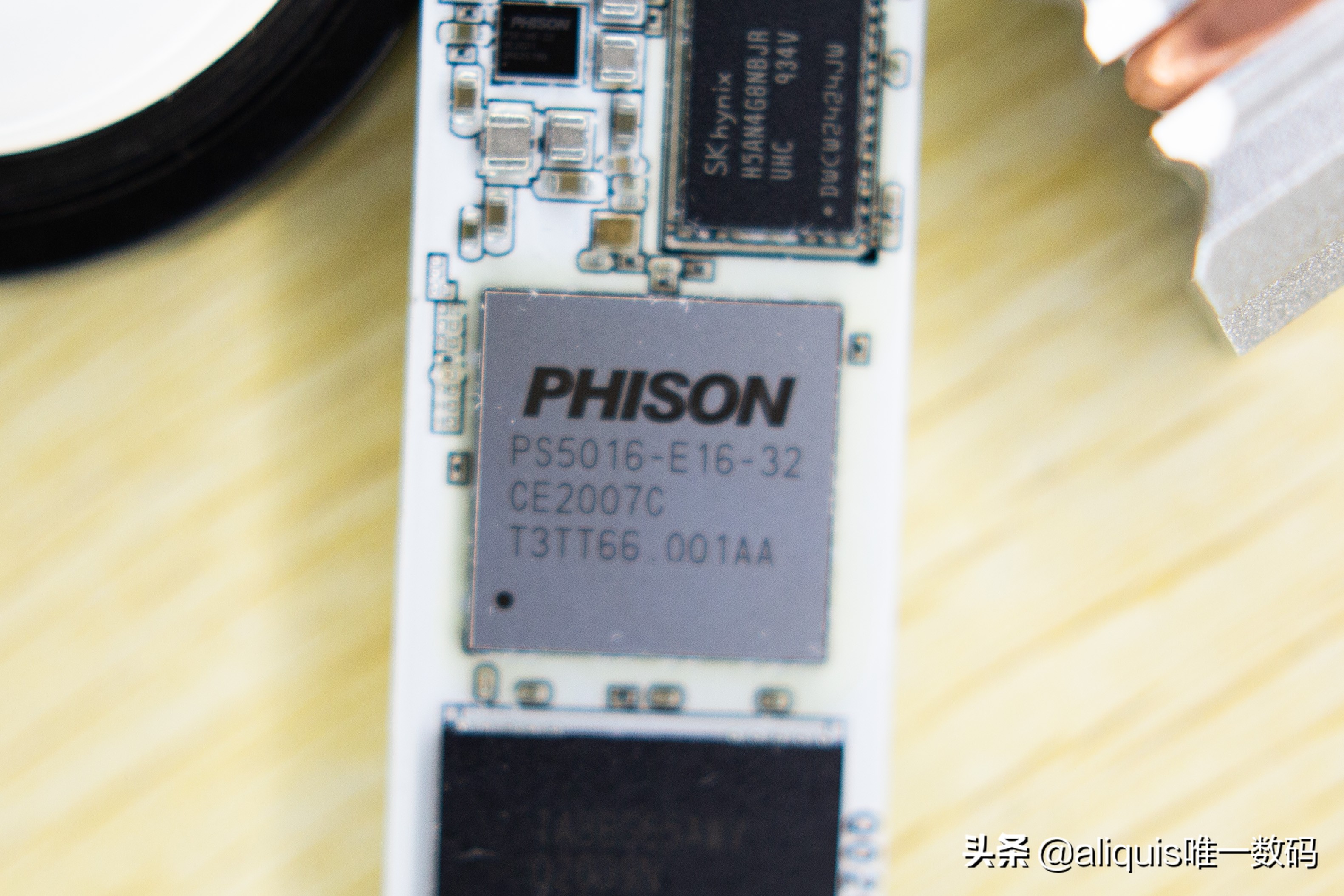 影驰hofpro2tbpcie4.0,影驰pcie4.0固态硬盘如何