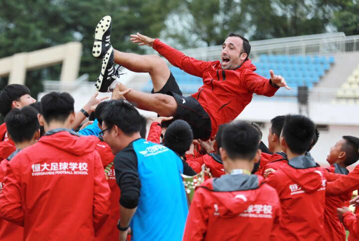 马德里总决赛开幕式,马德里足球赛中国参赛队伍