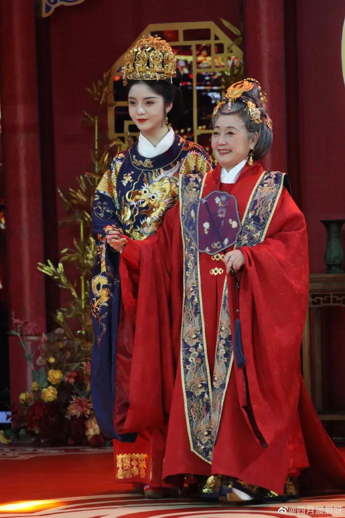 00后女孩演绎四大名著美女,凭一个造型火出圈,200万网友点赞