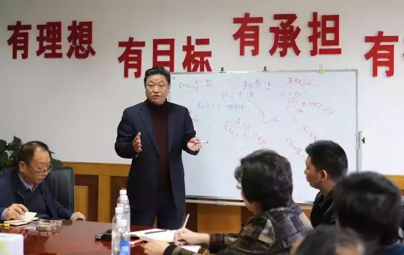 匀酒飘香•都匀作家走进企业座谈采风