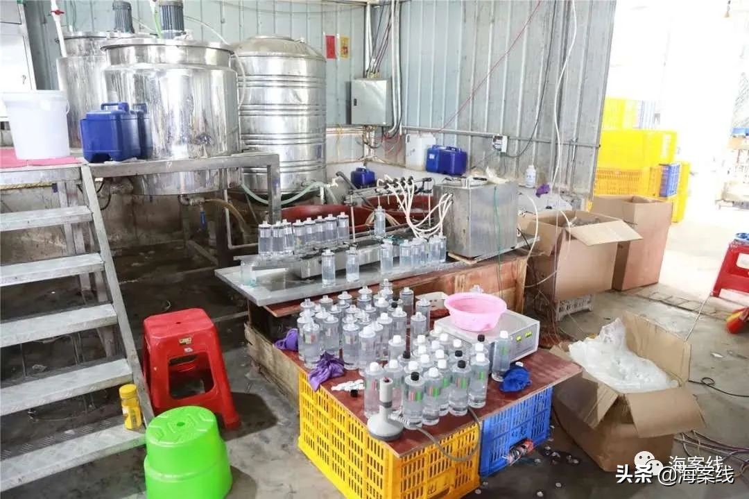 特大生产销售假冒伪劣国际名牌化妆品案|贵港警方捣毁窝点2个，涉案价值超2亿元