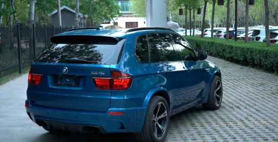 30万左右的大v8汽车,30万能买到v8小型汽车吗