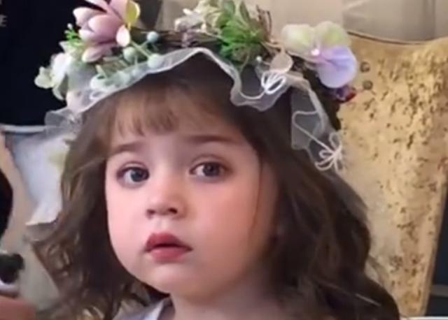 小女孩华丽变身真人版,小花仙女生变身视频