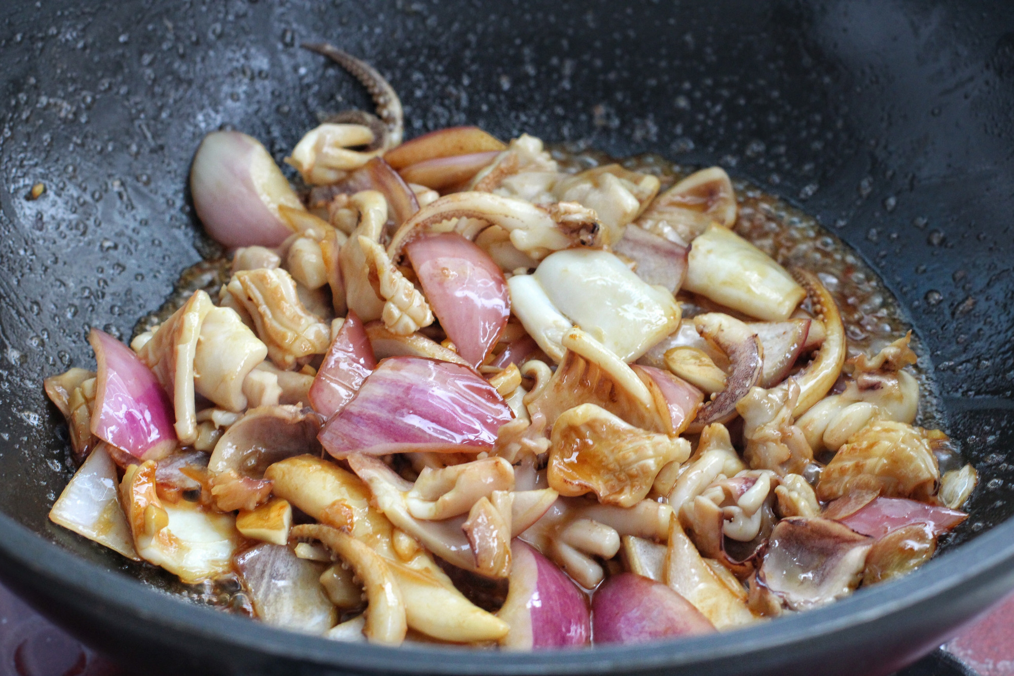 经典菜品爆炒鱿鱼好吃到爆棚,怎么样爆炒鱿鱼鲜嫩好吃川味的