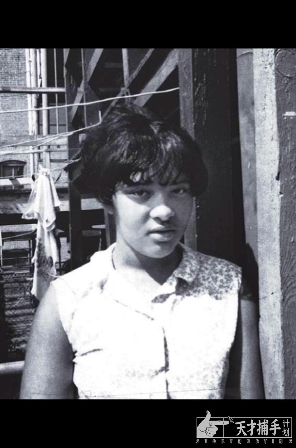 她真的拯救了全世界，但没来得及提要求就离世了