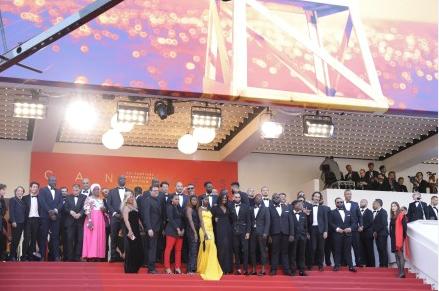 戛纳红毯是不是给钱就能去,戛纳红毯价目表