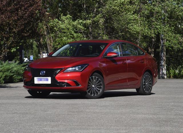 7万左右长安逸动手动挡,7万以下的长安逸动七座