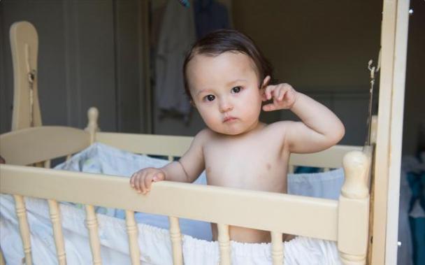 宝宝耳朵耳屎要定期清理吗,宝宝掏耳屎的正确方法