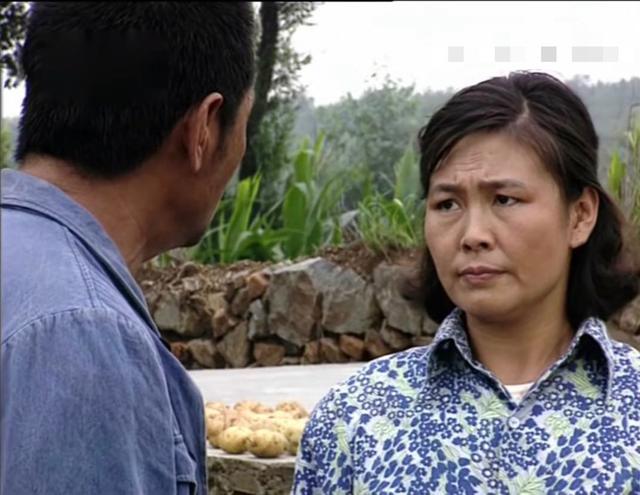 篱笆女人和狗的爱情,篱笆女人和狗哪个重要