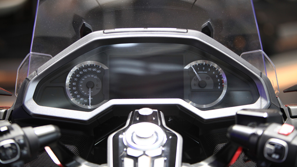 这几款车照样可以翻山越岭,这几款车绝对有你意想不到的配置