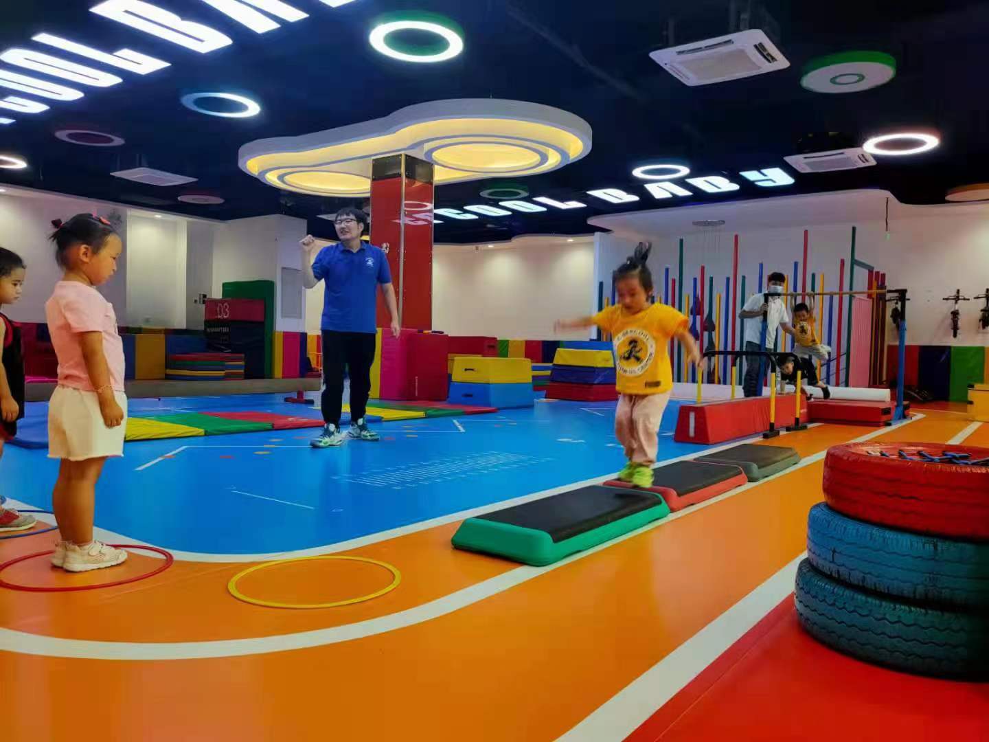 关于孩子胆小的教育方法,孩子胆小不合作适合什么运动