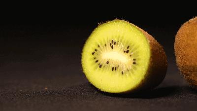 猕猴桃不熟怎么催熟呢,猕猴桃不熟放急冻怎么办