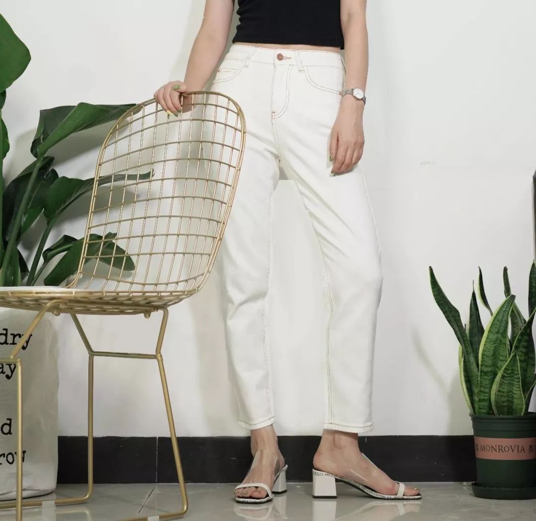 我试了九条白色牛仔裤,这四条太太太好穿了!