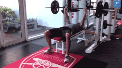 健身如何选动作,足球运动健身动作有哪些