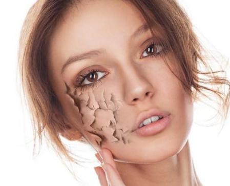 化妆搓泥是什么样子的,化妆搓泥和起皮的区别