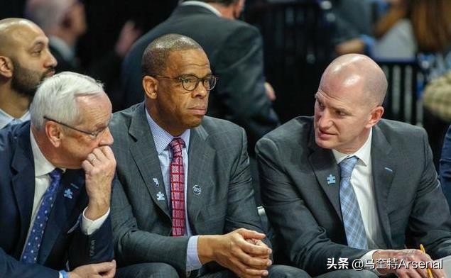 三分时代库里三分耀眼，乔丹时代三分神射手成北卡第一位黑人主帅