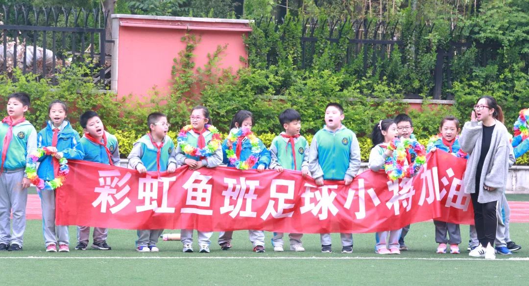 第二届校园足球赛拉开帷幕,曲江新区首届校园足球联赛