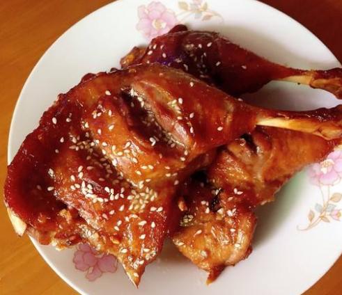 鸭腿这样做才好吃,为什么你做的鸭腿又腥又柴