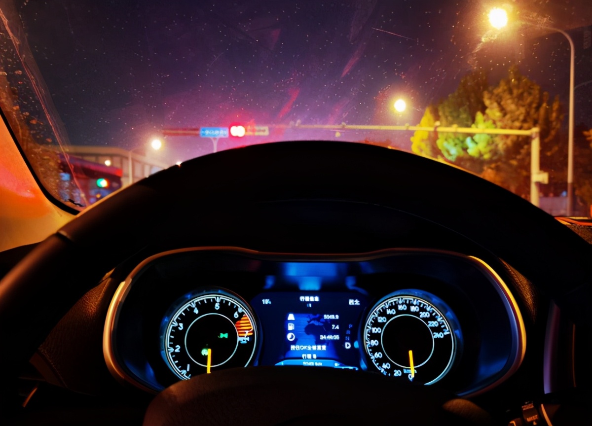 自由光2.0t驾驶感受,18年自由光2.4车主真实感受