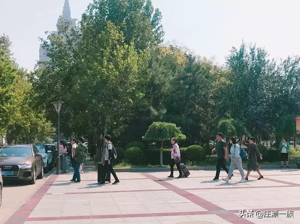 朝气蓬勃的石家庄学院来了，请多多指教