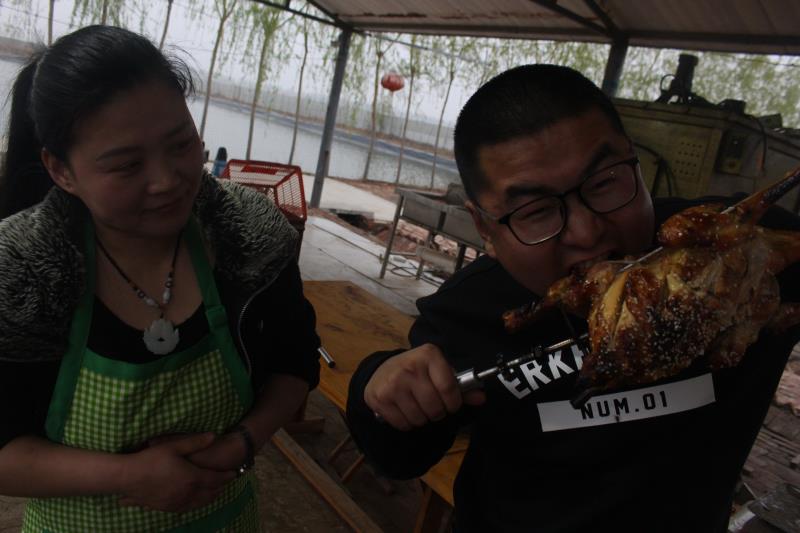 自制大型烧烤机,自制野外烤全鸡