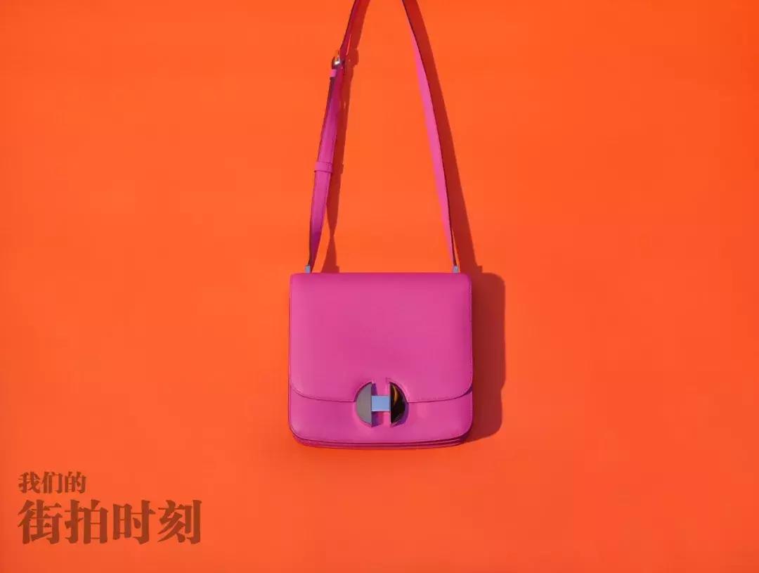 这不是她的书包它是我的英文,这是不是一个包的英语怎么说