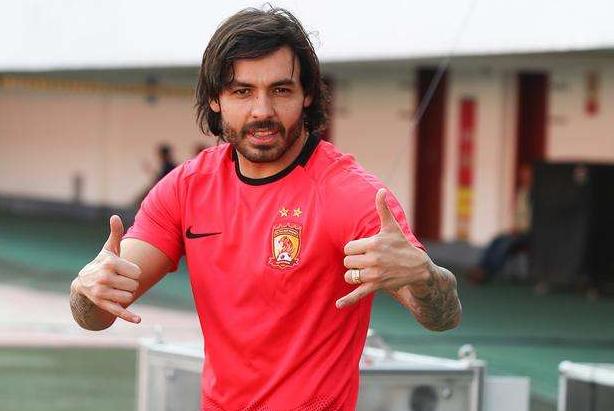 李铁从严治军国足,李铁有关的体育管理问题