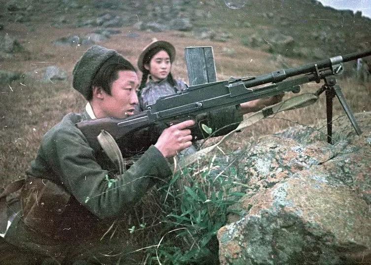 布伦式轻机枪现在还有吗,布伦机枪有多强