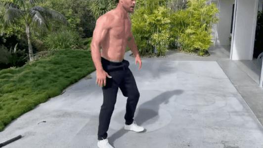 《战神》新作“抄袭”胖子雷神？锤哥：别跟风，我已练出一身肌肉