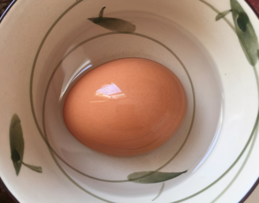 腌咸鸡蛋不要出油的做法,腌鸡蛋只放盐的做法