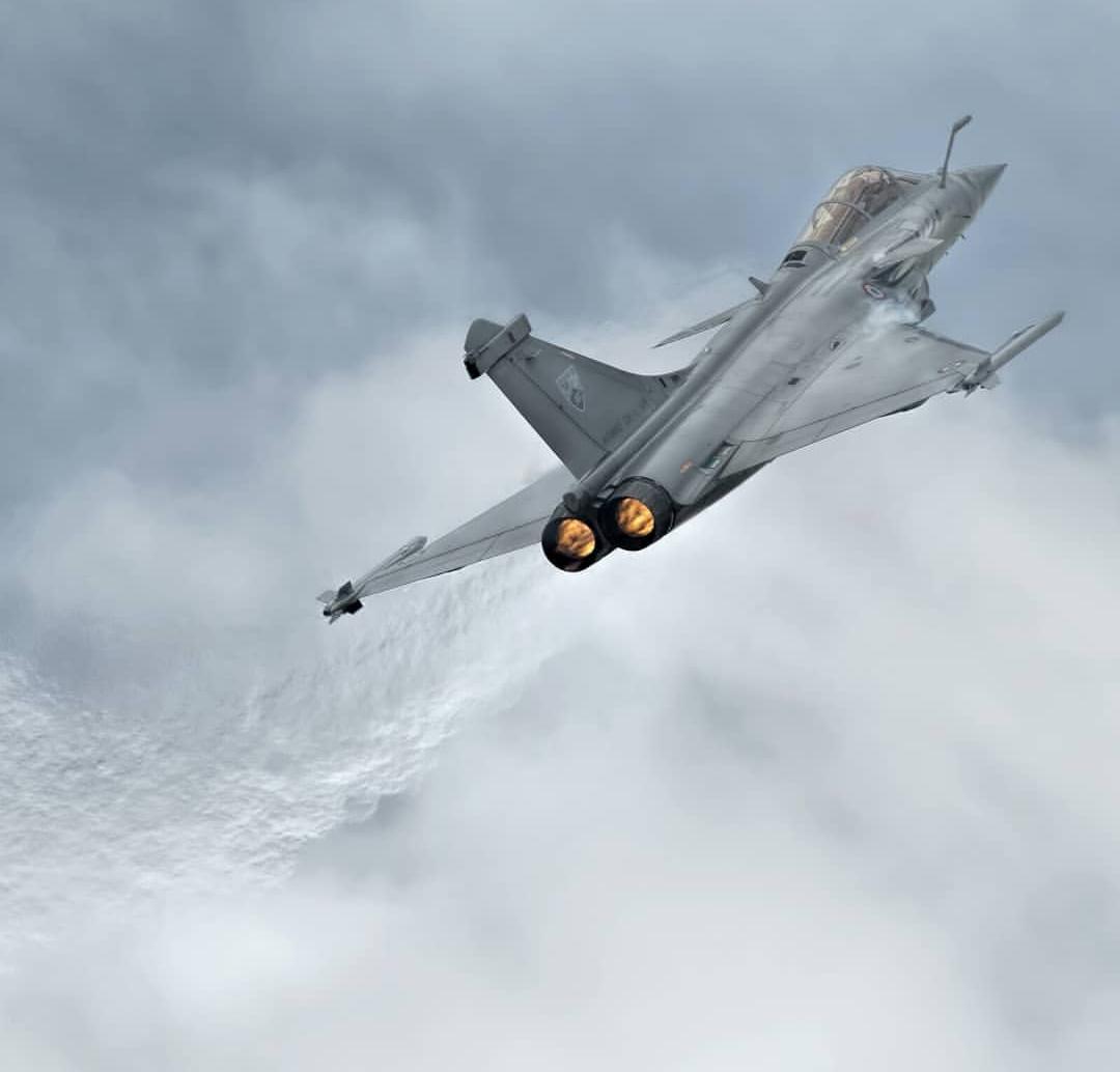 达索阵风战斗机vs布加迪,法国达索阵风