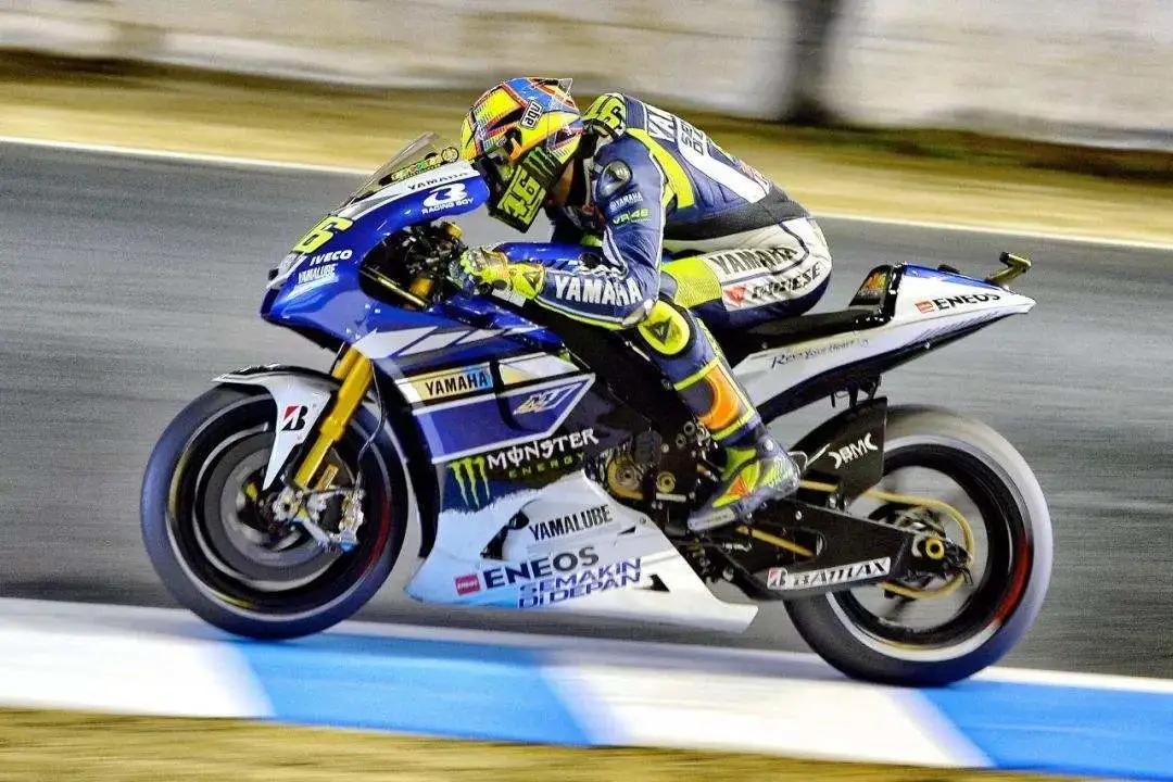 王一博摩托车的对手是谁,王一博带给街舞的影响