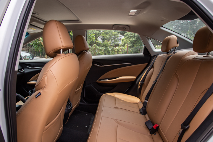 10万左右省心的家用车,10-15万车推荐三厢