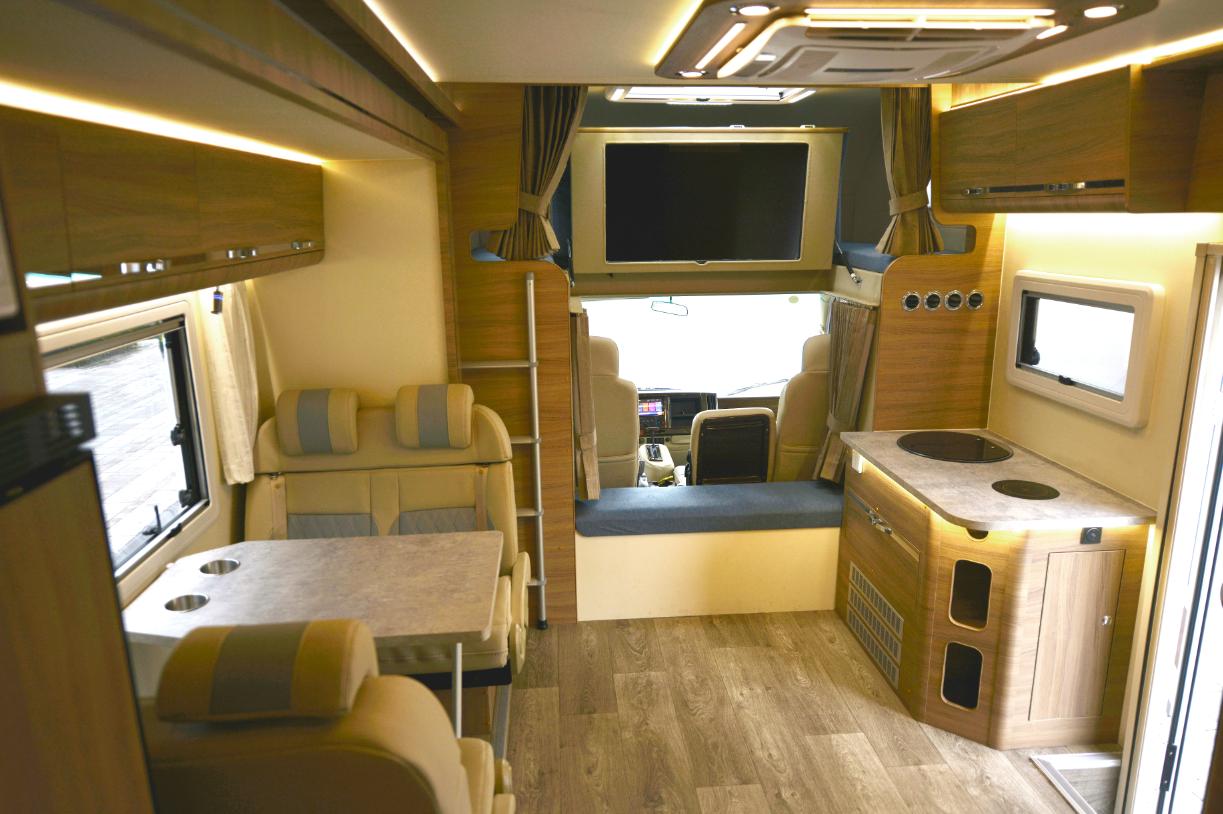 五十铃轻卡房车体验,五十铃轻卡四驱越野房车测评