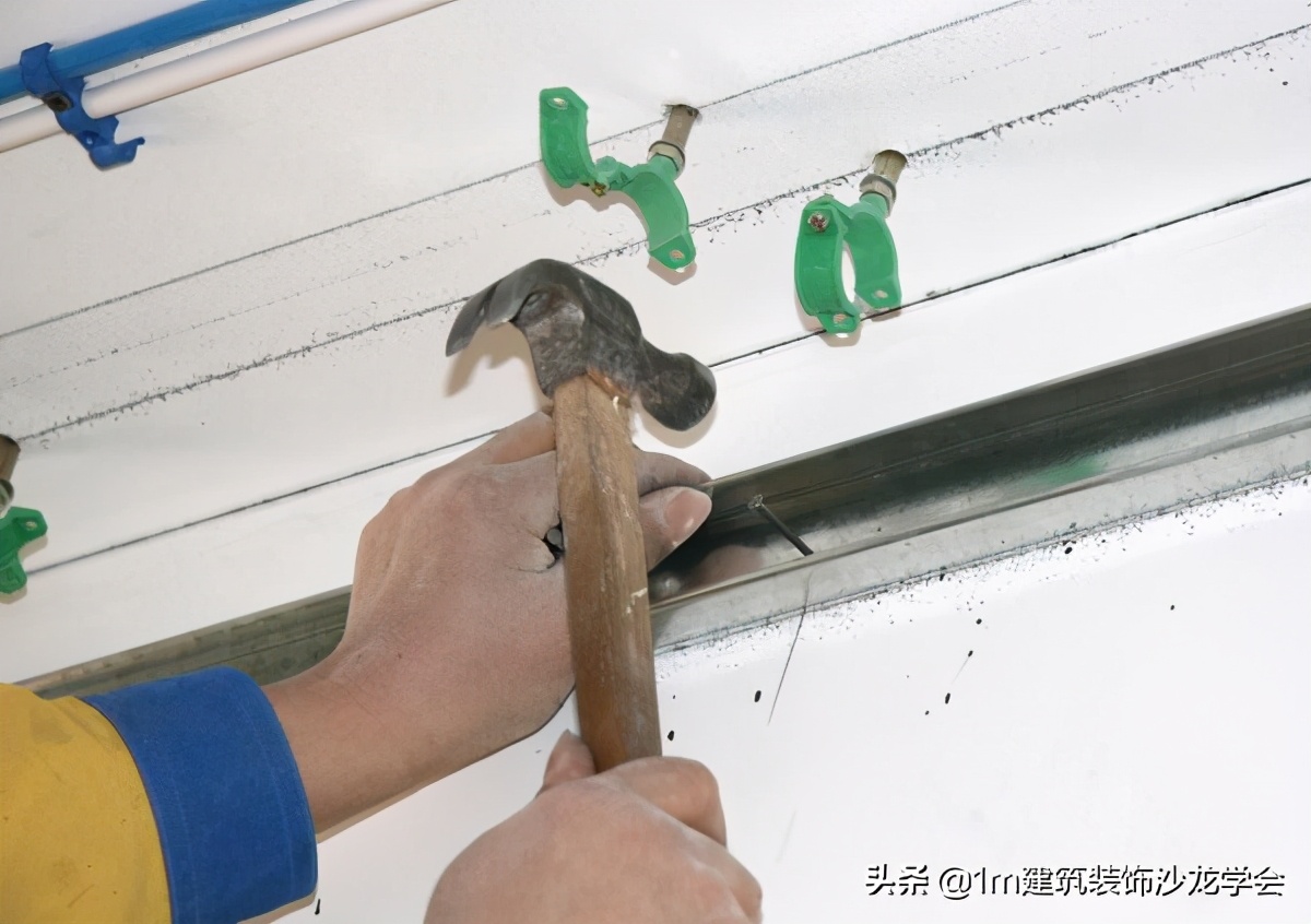 1.2米矿棉板安装教程,1米走廊吊顶施工