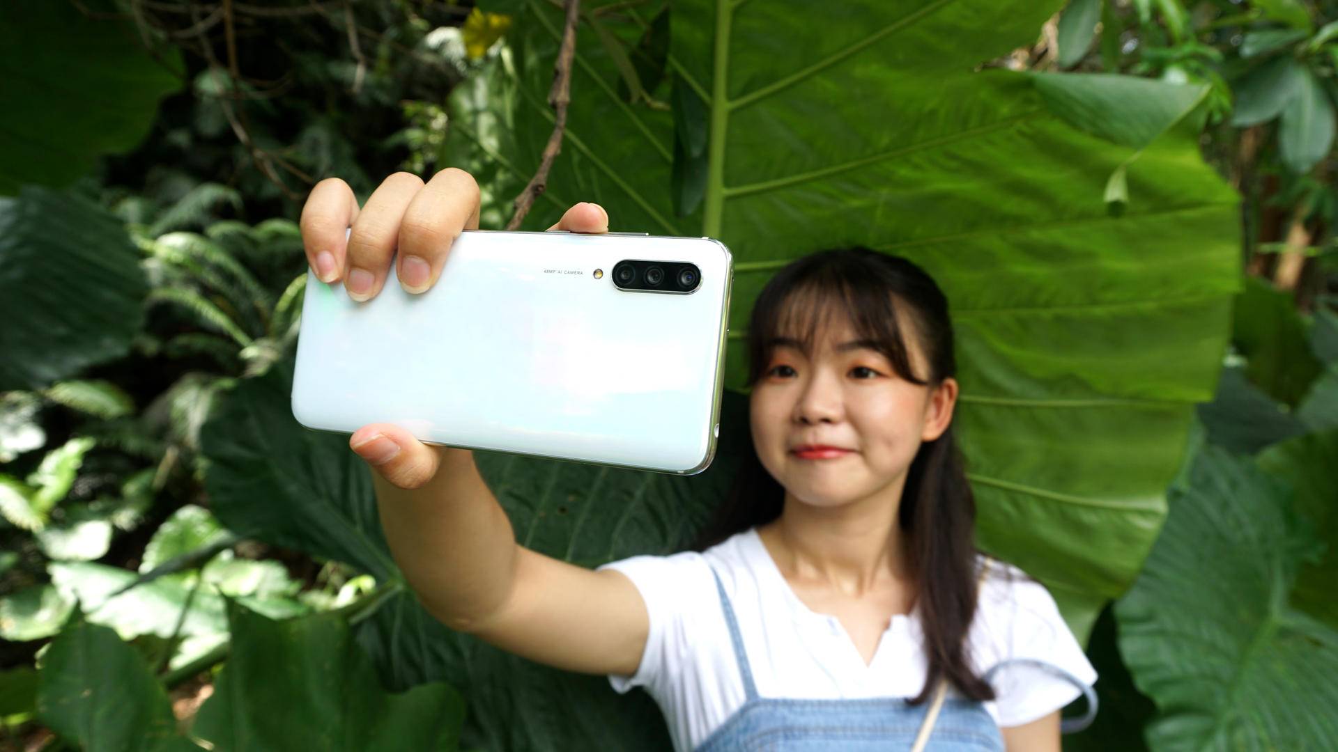 妹子评测小米,小米10s和小米cc9哪个拍照好