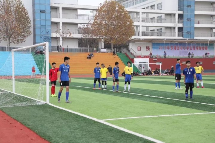 日照新营中学足球队赴武汉比赛,日照新营中学2017