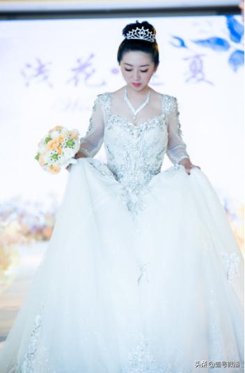 天诚丽筠酒店“浅花.迷夏”主题婚礼沙龙在津举行