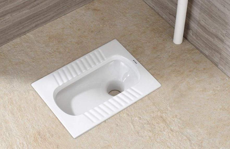 第一次见移动式公共厕所,装蹲便器更方便实用