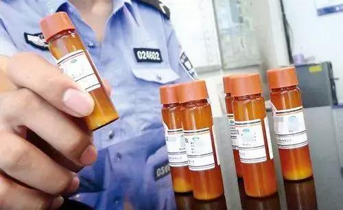 【禁毒知识】引致精神错乱的新型*品毒**“犀牛液”现身，传说中的“犀牛液”和“rush”究竟是什么？